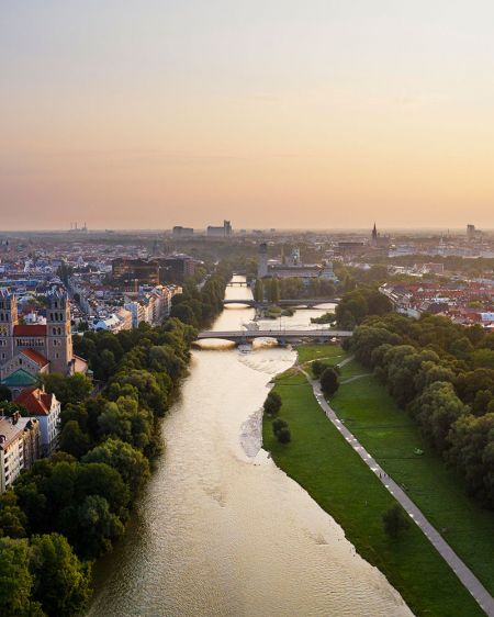 Luftaufnahme von München und der Isar