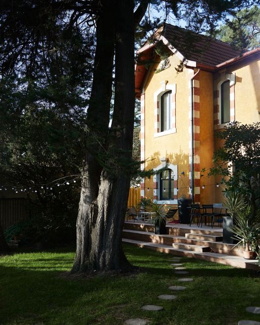 Old villa with garden, terrace and tree