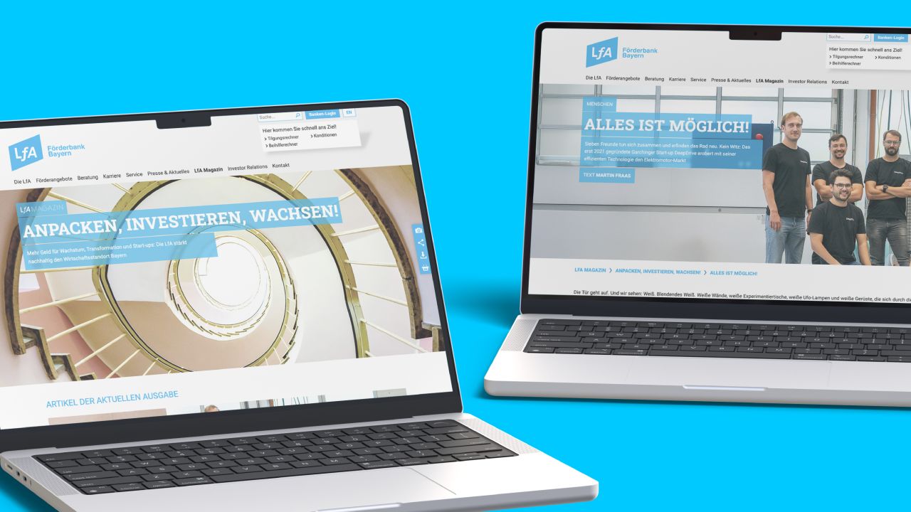 Zwei Laptops zeigen die Startseite des LfA Online-Magazins und eine Artikelseite auf blauem Hintergrund