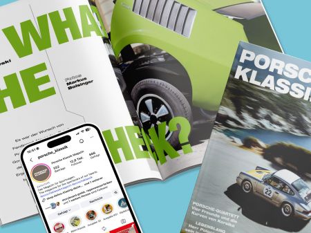 Cover und aufgeschlagene Doppelseite der PORSCHE KLASSIK Magazin Ausgabe 32 und Smartphone mit dem PORSCHE KLASSIK Instagram-Feed auf orangefarbenem Hintergrund